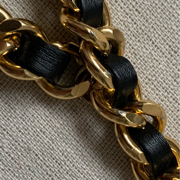 Gold and Black Fashion Belt - Picture 2 of 6